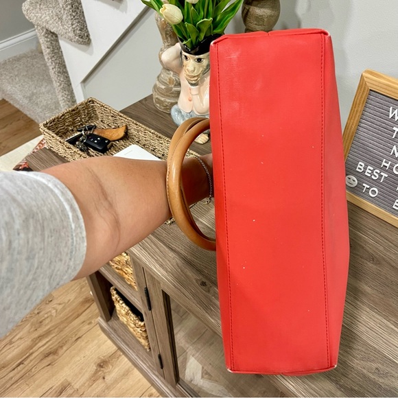 Tory Burch Jaden Tote - Picture 4 of 8